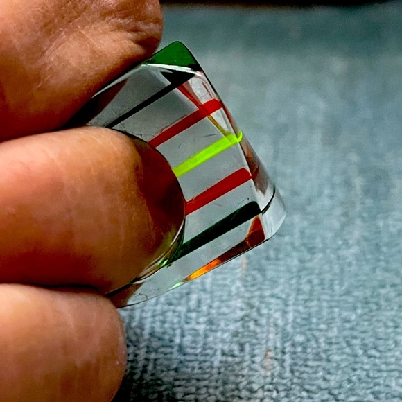 RARE Vintage 1970’s Earth Rainbow Lucite Ring - Picture 2 of 7